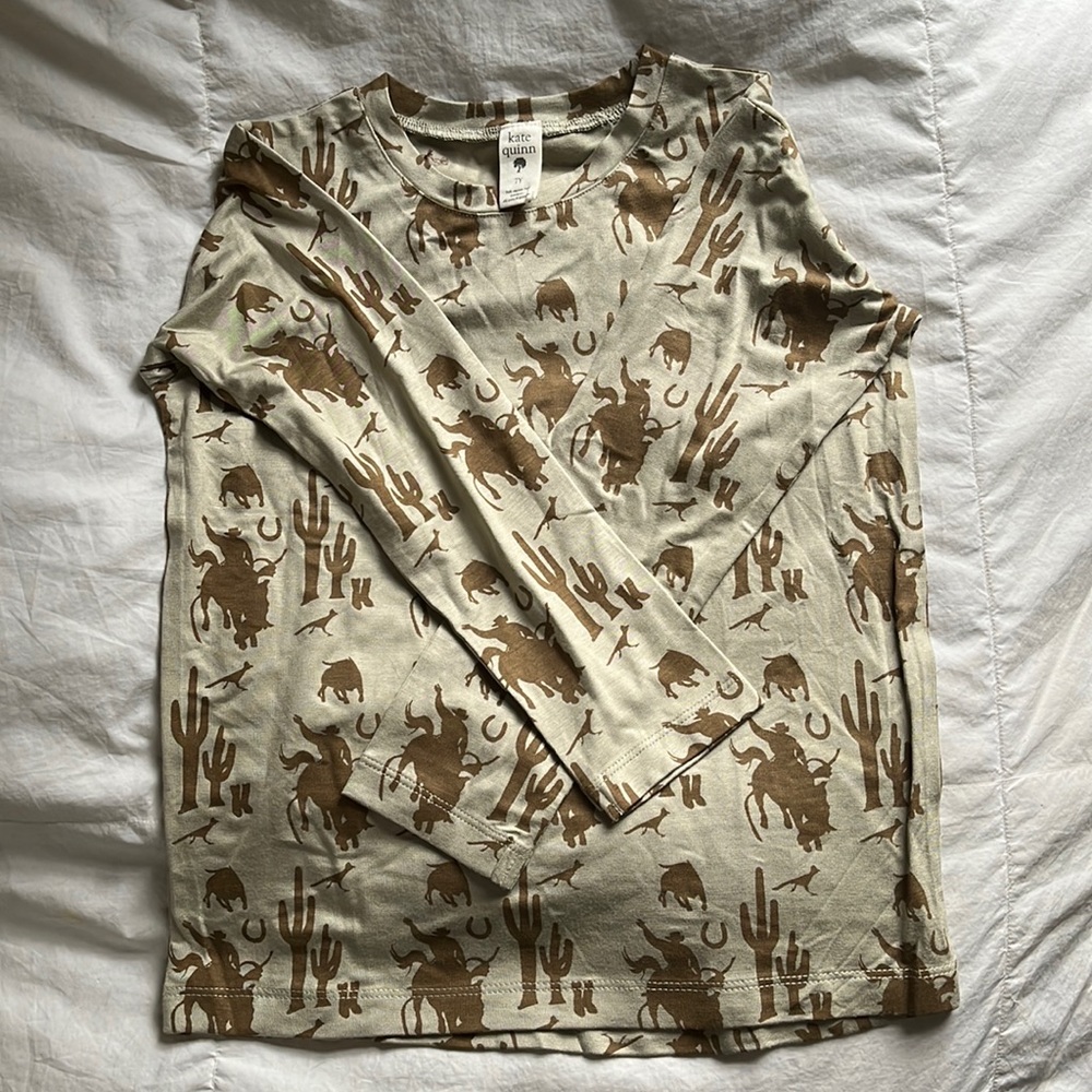 Size 7y Kate Quinn top